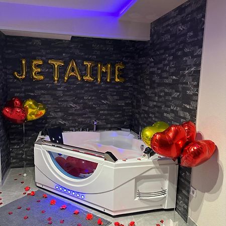 トゥールーズT3 5 Etoile Jacuzziアパートメント エクステリア 写真