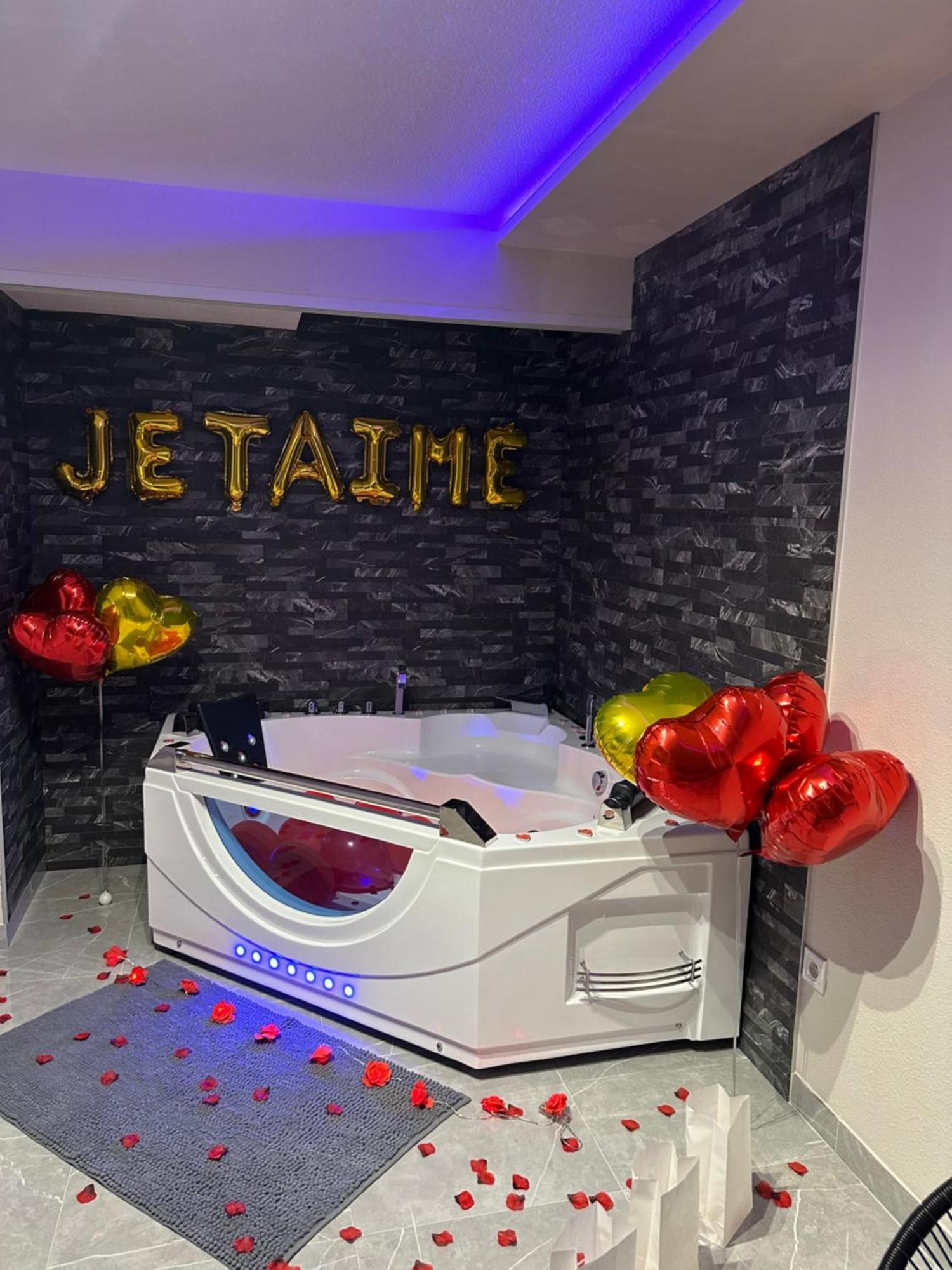 トゥールーズT3 5 Etoile Jacuzziアパートメント エクステリア 写真